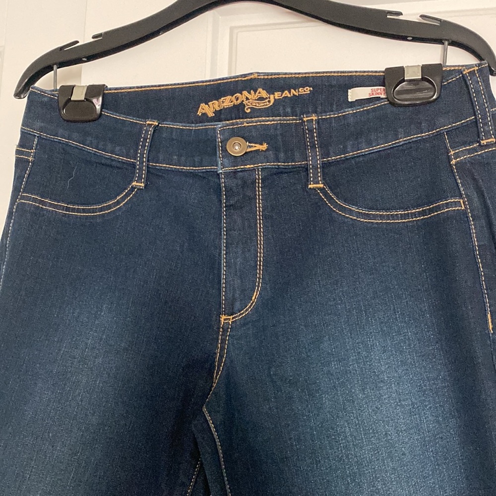 Jeans! - Picture 2 of 3